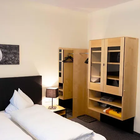 Garni Loewen Hotel
