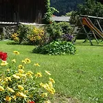 Garni Loewen 2*