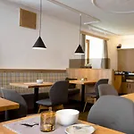 Garni Loewen 2*