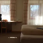Garni Loewen Hotel 2*