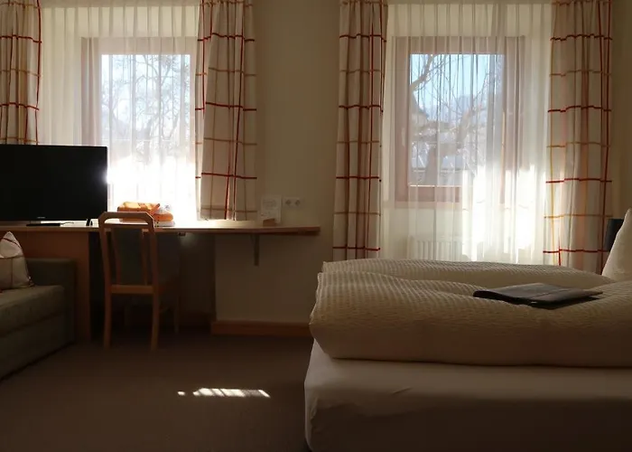 Garni Loewen Hotel 2*